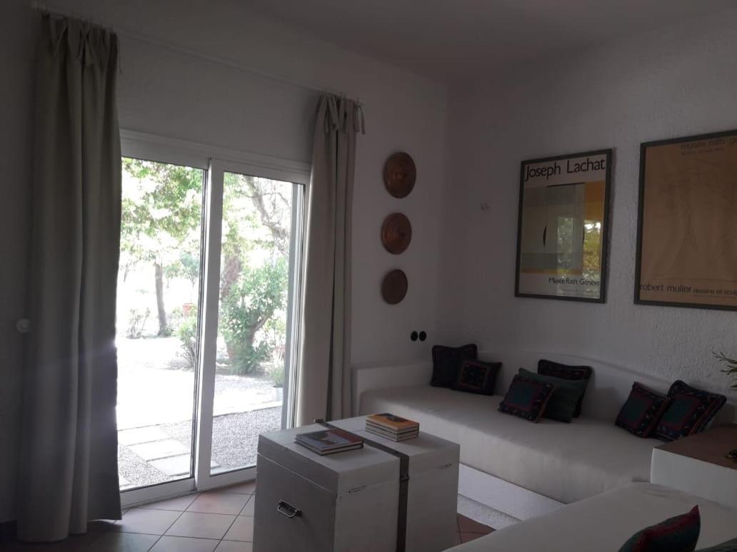Rododafni Bay Residences Luaran gambar